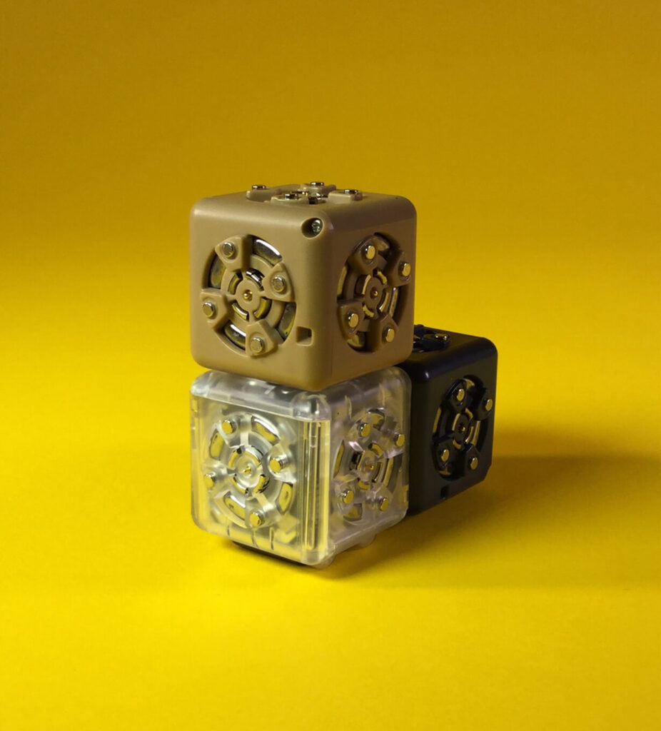 Same robot as previous - replace Brightness block with the minimum Cubelet.